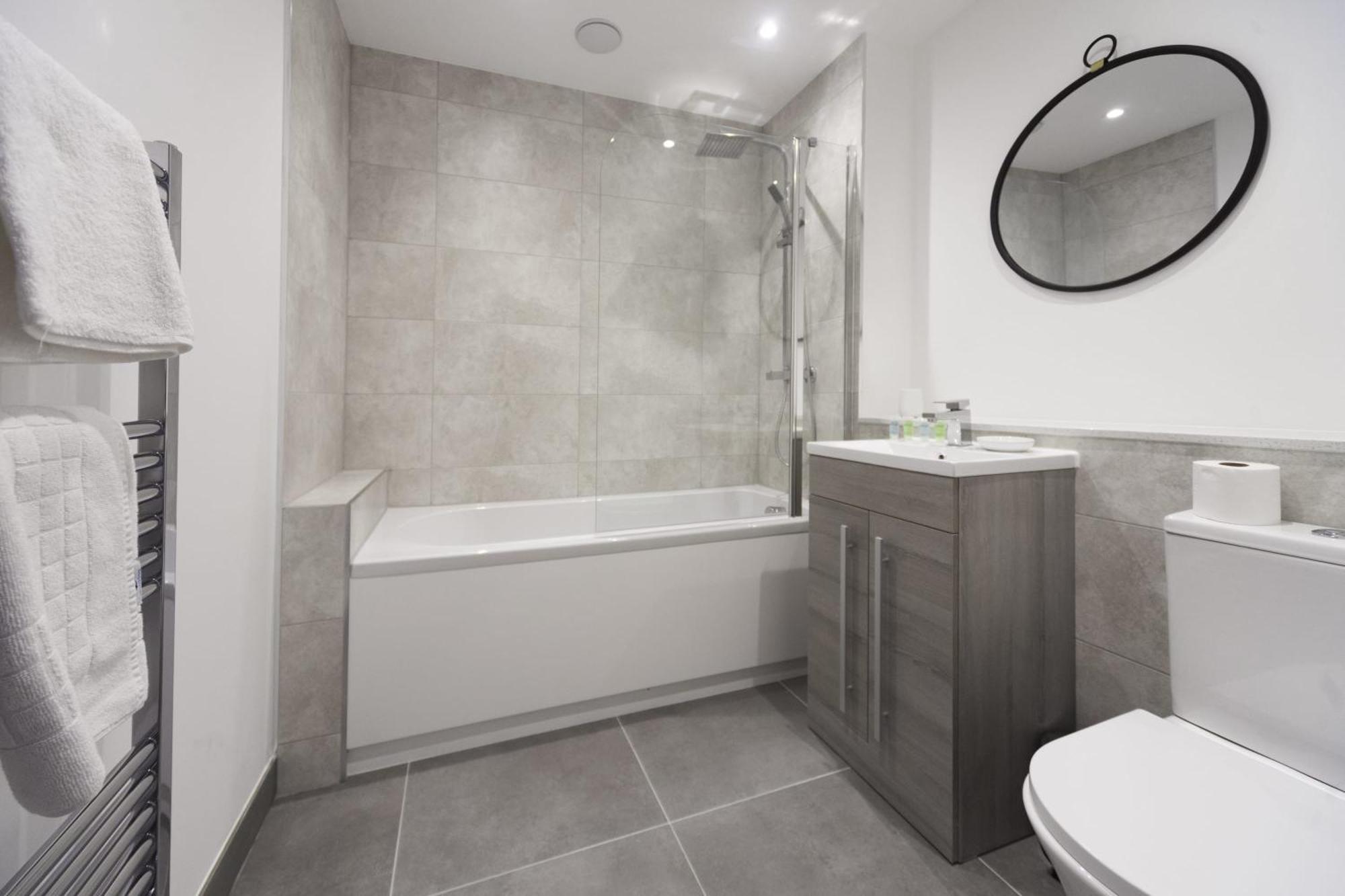 Lovely 2 Bedroom Apartment In Central Ashford Ashford (Kent) Exterior foto